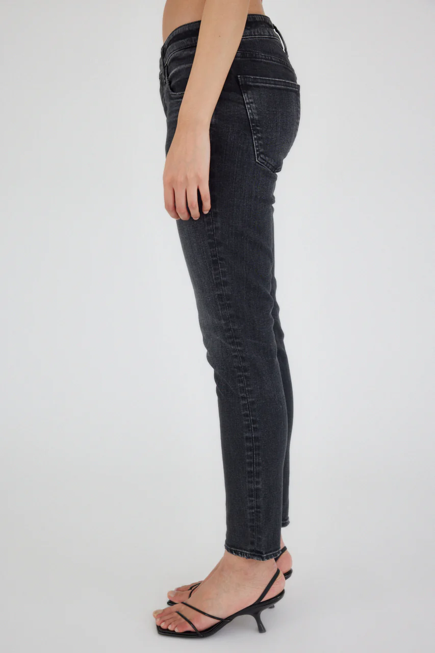 SKINNY - Burlington - Image 2