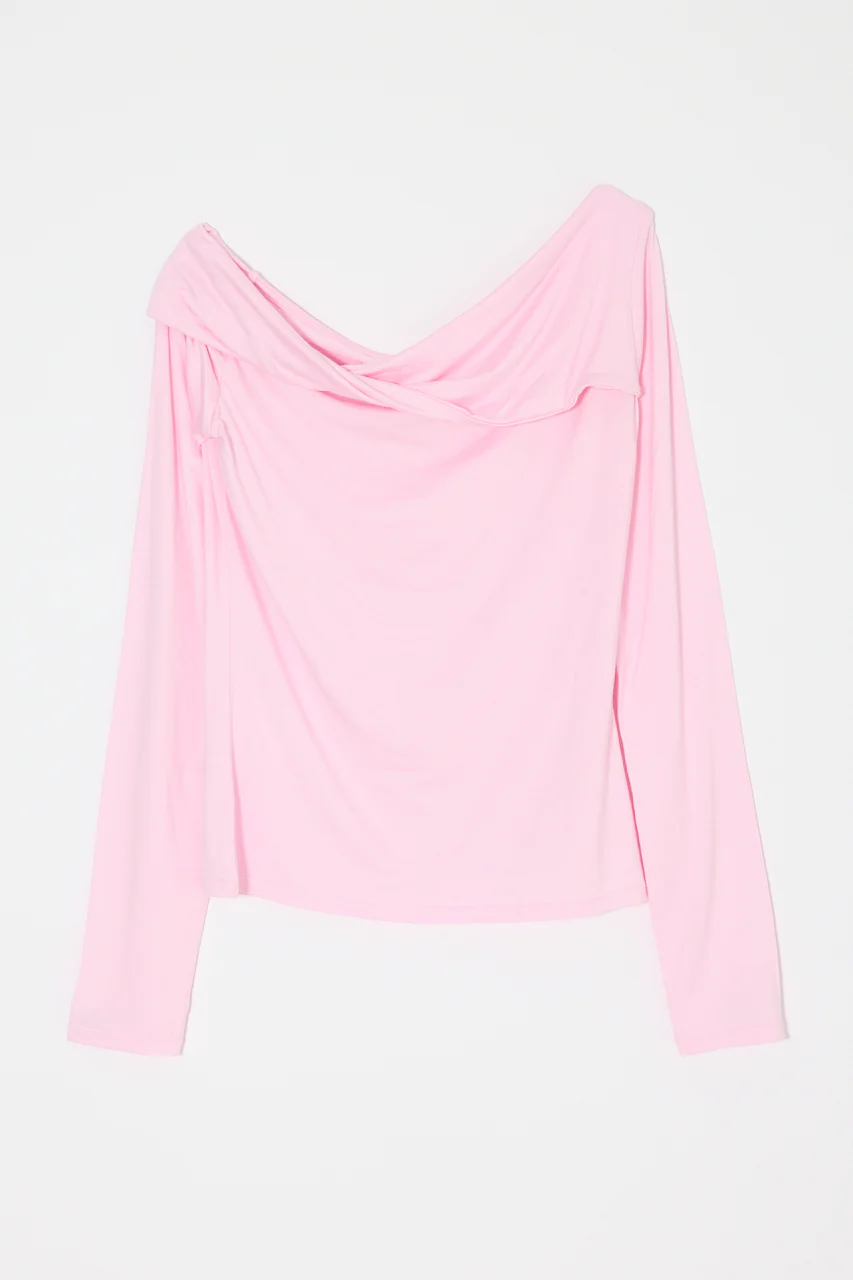 ASYMMETRY TWIST NECK TOP