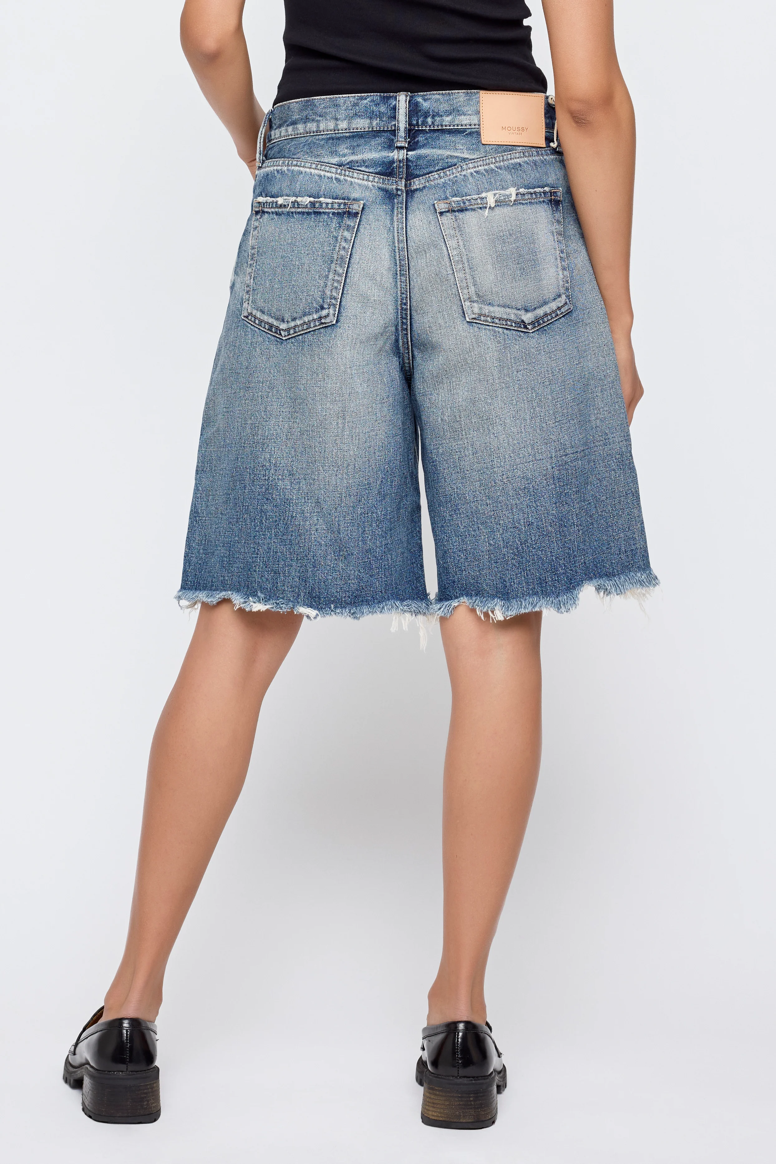 BERMUDA SHORTS - Romford - Image 2