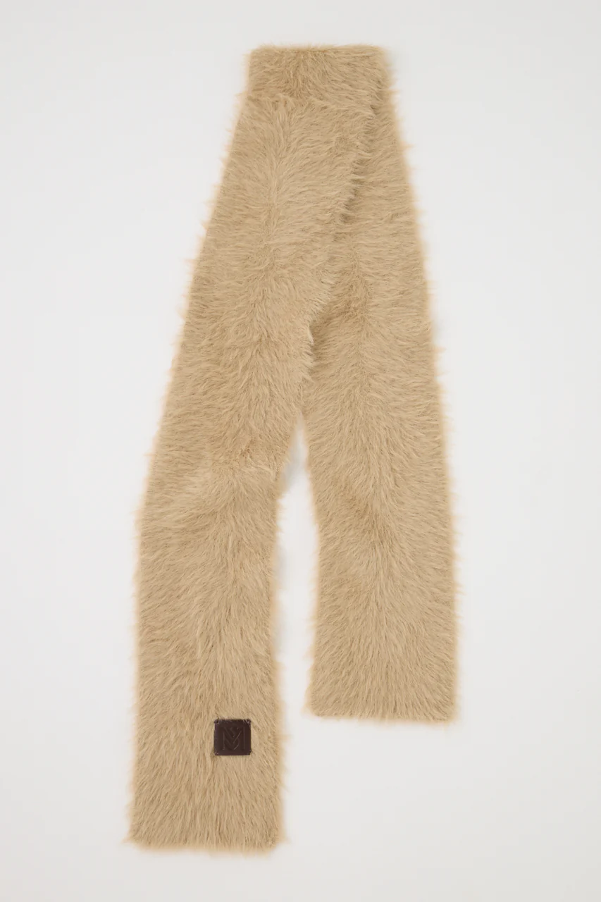 FLUFFY KNIT SCARF
