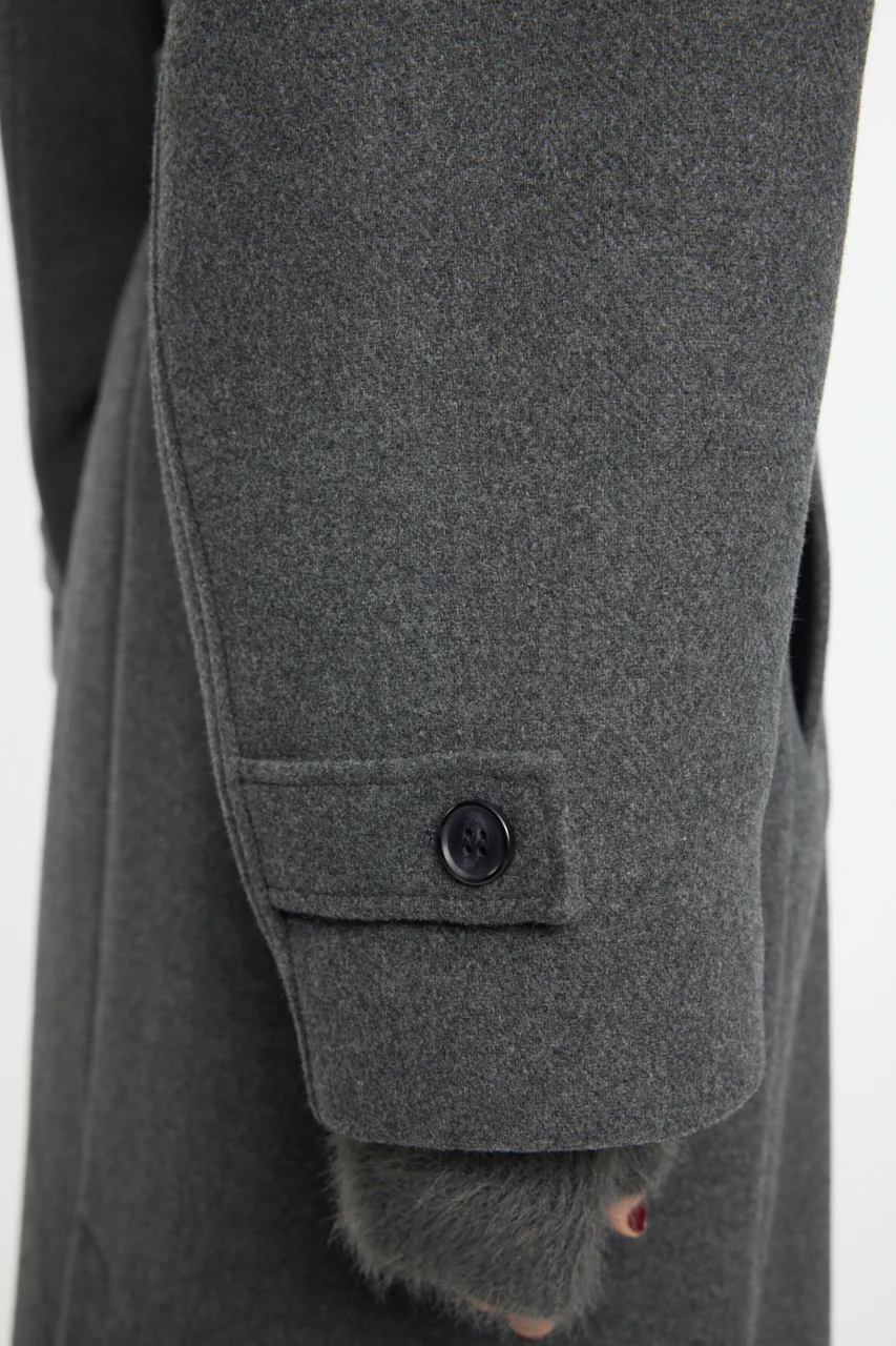FORM SLEEVE LONG COAT - Image 10