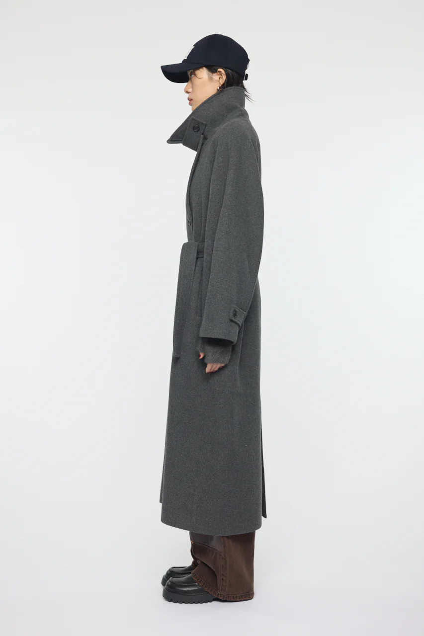 FORM SLEEVE LONG COAT - Image 5