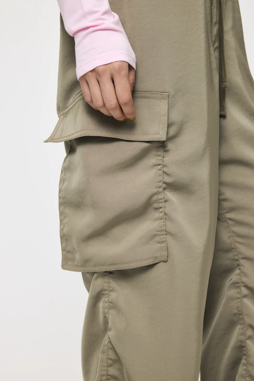 SATIN CARGO PANT - Image 9