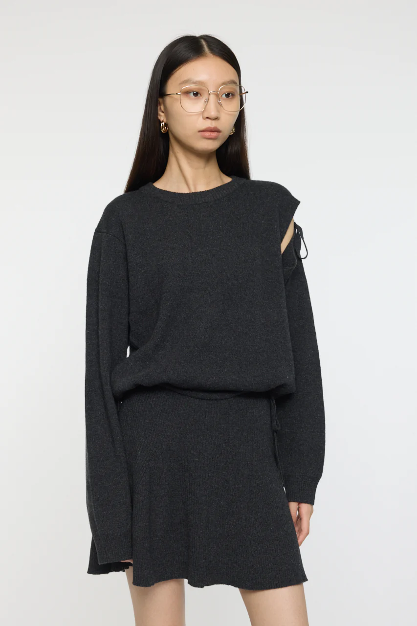 TIED RIBBON SWEATER & MINI SKIRT - Image 2