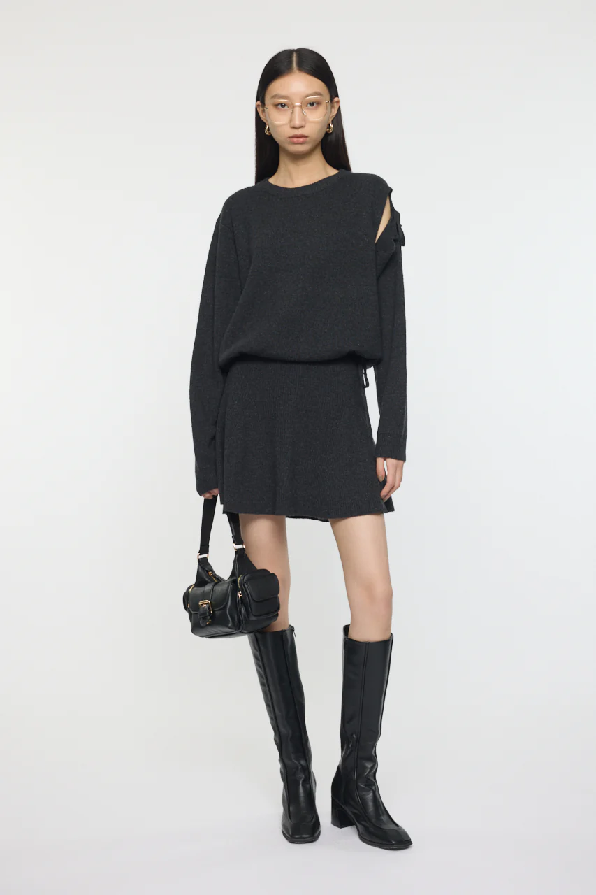 TIED RIBBON SWEATER & MINI SKIRT - Image 3