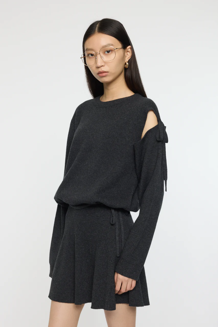 TIED RIBBON SWEATER & MINI SKIRT - Image 4